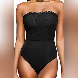 YONIQUE Women’s Black Smocked One Piece Swimsuit NWT Size M